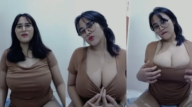 Cewek Smp Acha Toge Buka Baju Coklat Live